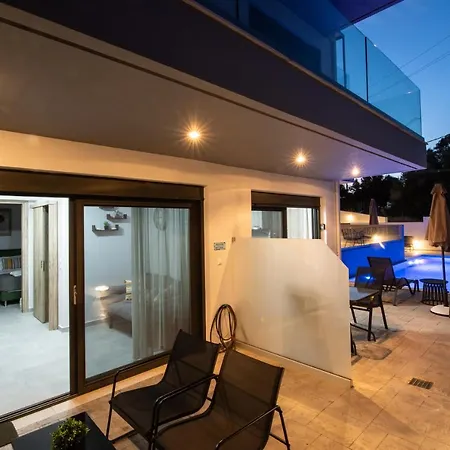 Angelica'S And Irene'S Design Apartments Swimming Pool Nikiana Exterior photo