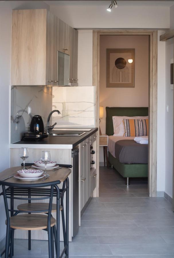 Angelica's And Irene's Design Swimming Pool Apartment